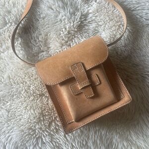 Agnes Badoo Sac. 5 Tan Leather Crossbody Bag
